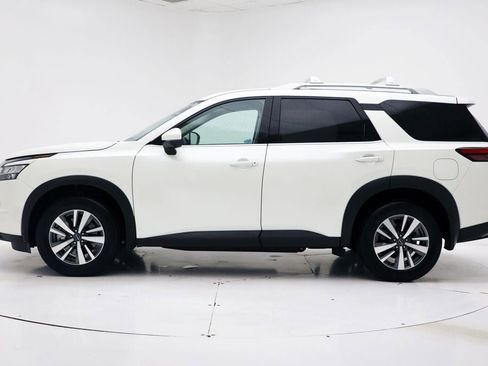 Used 2024 Nissan Pathfinder SL AWD/4WD image 5