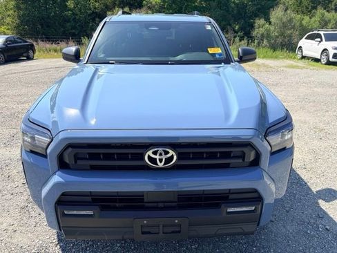 Used 2026 Toyota 4Runner SR5 AWD/4WD image 2
