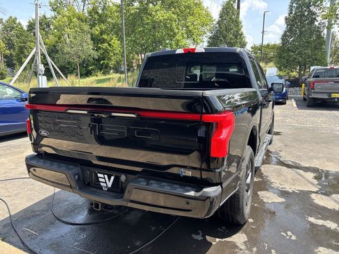 Used 2024 Ford F150 Lightning Lariat AWD/4WD image 9