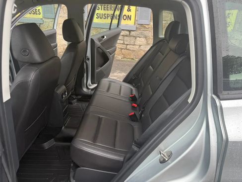 Used 2017 Volkswagen Tiguan S AWD/4WD image 24