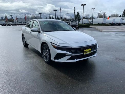 New 2026 Hyundai Elantra Blue image 7