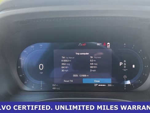 Certified 2025 Volvo XC40 B5 Plus AWD/4WD image 20