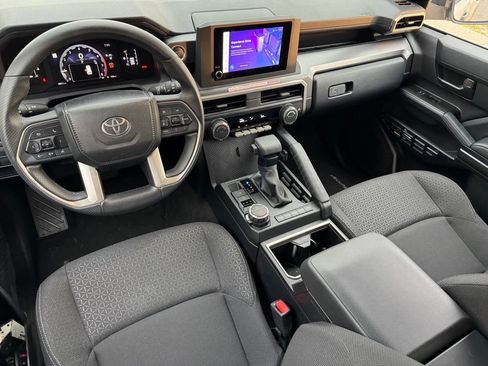 Used 2025 Toyota 4Runner SR5 AWD/4WD image 6