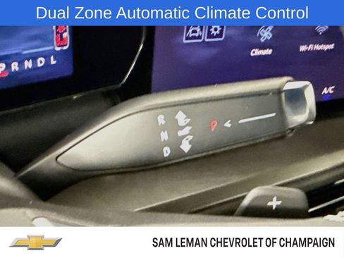 Used 2025 Chevrolet Traverse LT FWD image 17
