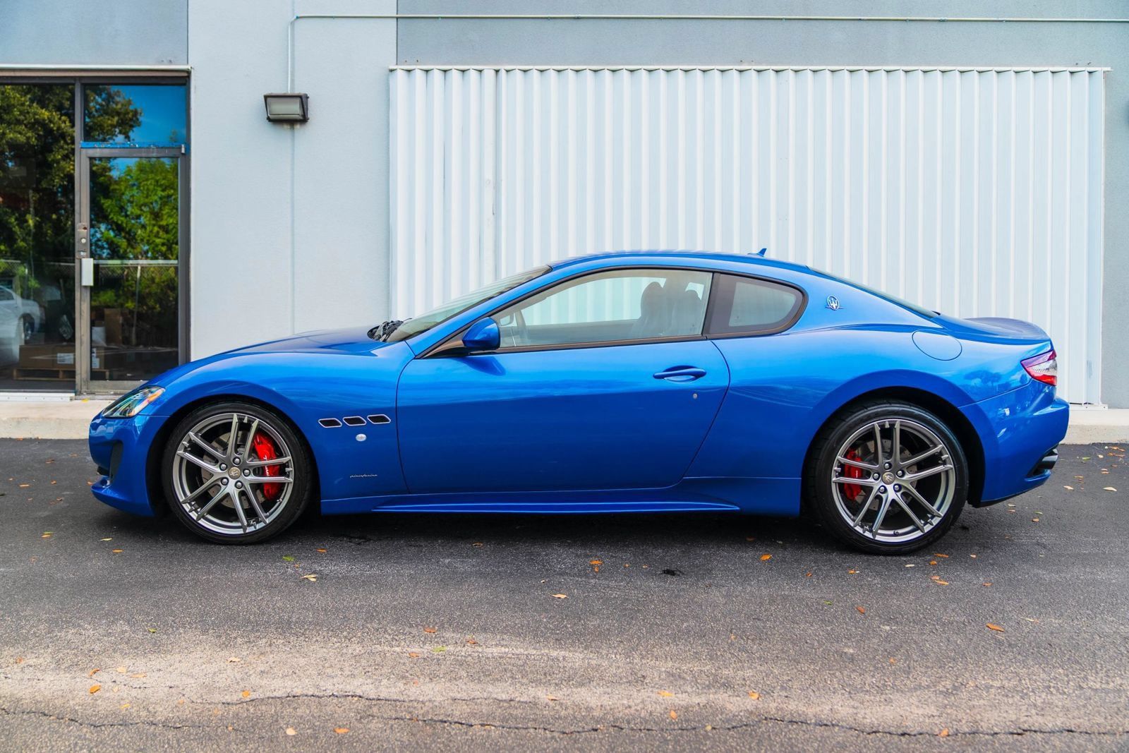Used 2017 Maserati GranTurismo MC Centennial RWD image 5