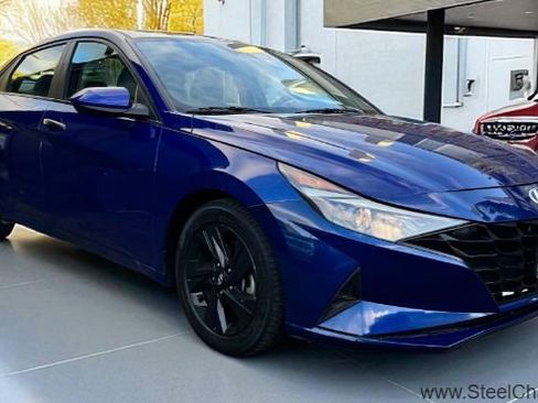 Used 2021 Hyundai Elantra SEL w/ Cargo Package image 7