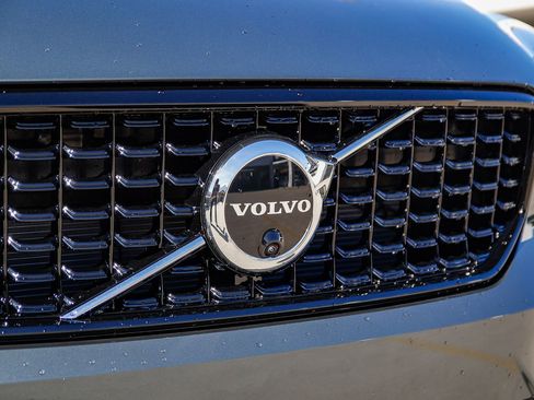 New 2026 Volvo XC40 B5 Plus w/ Protection Package Premier image 11