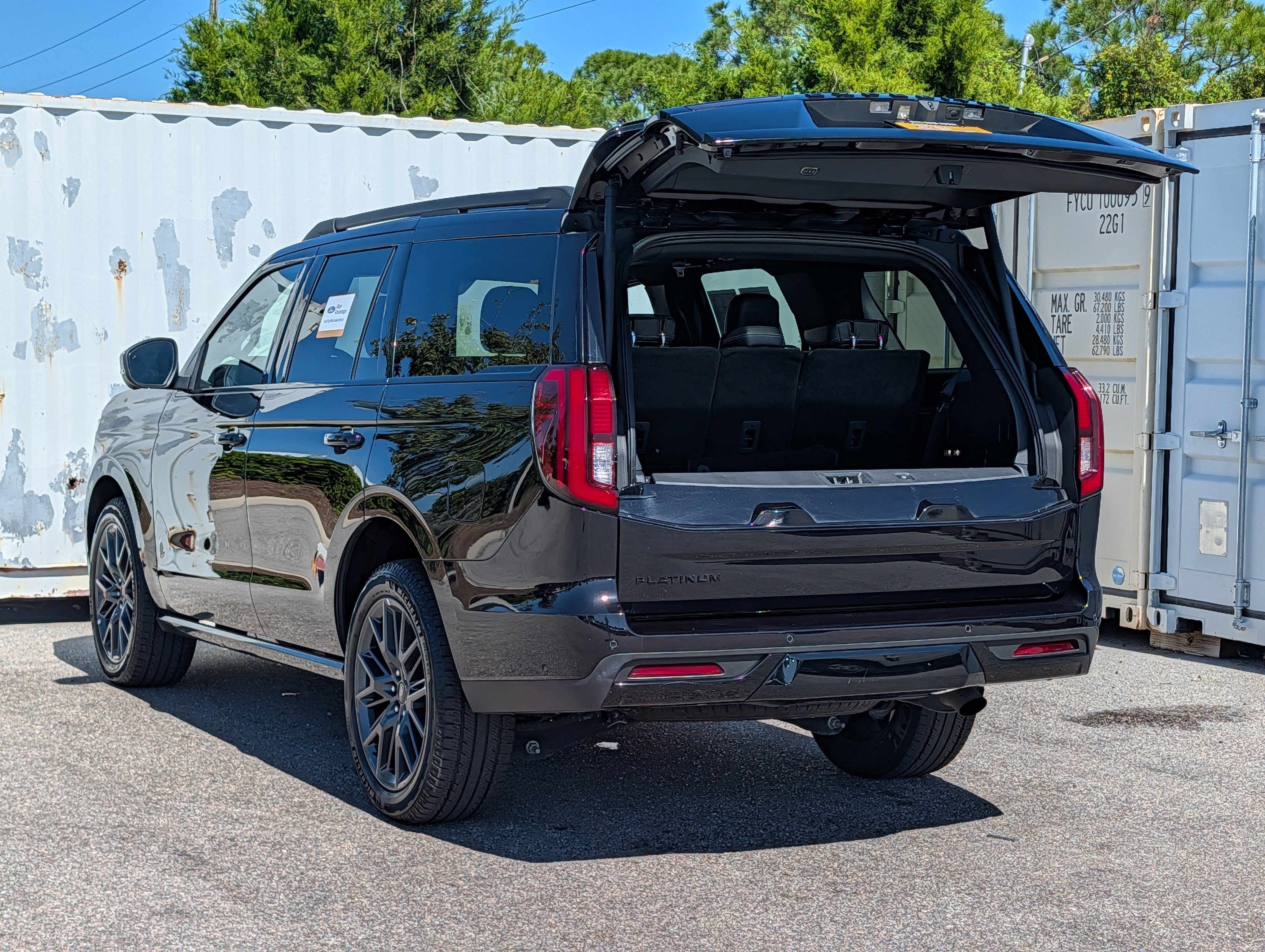 Certified 2025 Ford Expedition Platinum w/ Stealth Performance Package AWD/4WD image 14