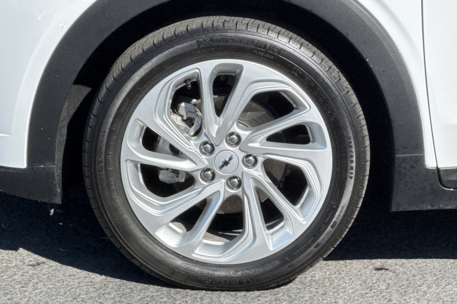 Used 2023 Chevrolet Bolt EUV LT FWD image 42