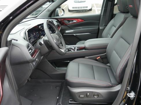 New 2026 Chevrolet Traverse Z71 w/ Enhanced Driving Package image 8