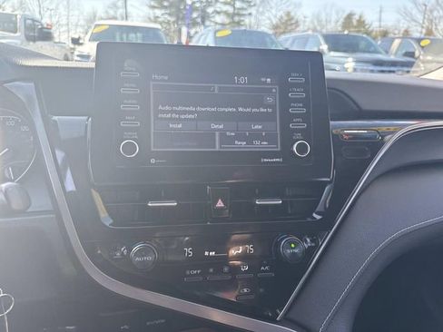 Used 2023 Toyota Camry SE FWD image 23