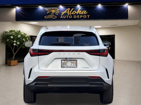 Used 2024 Lexus NX 250 FWD w/ Premium Package image 4