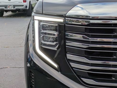 Used 2025 GMC Sierra 1500 SLT RWD image 10