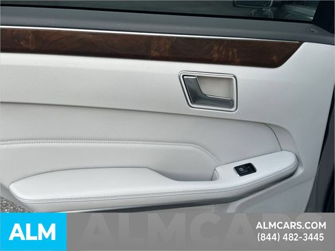 Used 2015 Mercedes-Benz E 250 BlueTEC Sedan image 26