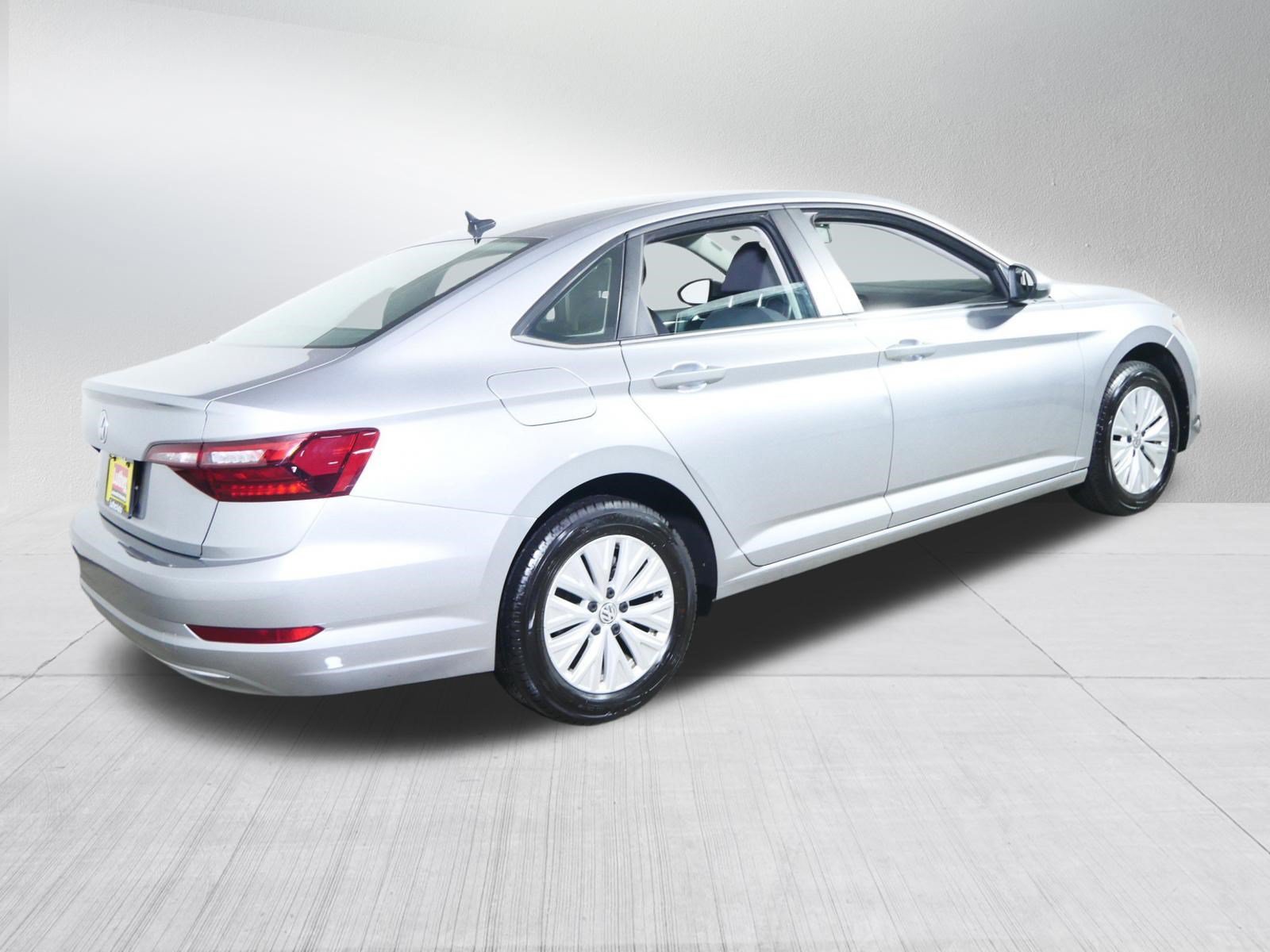 Used 2020 Volkswagen Jetta SE FWD image 7