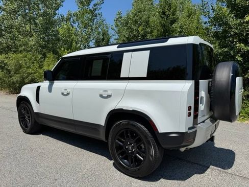 Used 2025 Land Rover Defender 110 S AWD/4WD image 7
