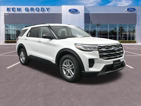 New 2026 Ford Explorer Active RWD image 1