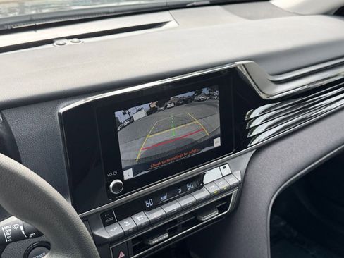 Used 2025 Toyota Camry LE image 23