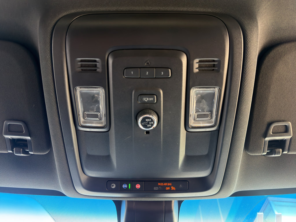 Used 2022 Chevrolet Suburban Z71 AWD/4WD image 17
