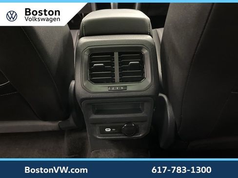 Certified 2022 Volkswagen Tiguan SE image 29