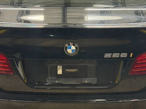 Used 2015 BMW 528i Sedan RWD image 11