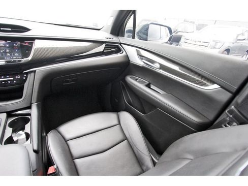 Used 2024 Cadillac XT6 Sport w/ Technology Package AWD/4WD image 10