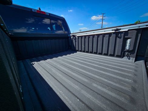 Used 2023 RAM 1500 Laramie AWD/4WD image 7