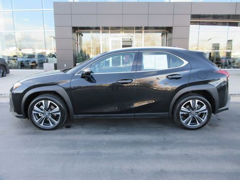 Used 2024 Lexus UX 250h FWD image 3