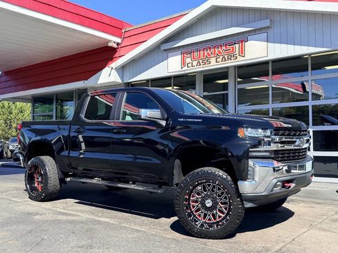 Used 2020 Chevrolet Silverado 1500 LT image 1