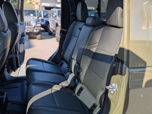 New 2026 Jeep Gladiator Mojave image 21