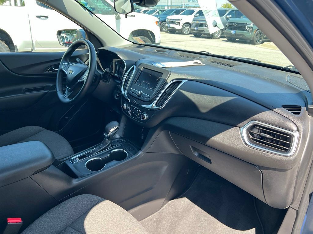 Used 2024 Chevrolet Equinox LT AWD/4WD image 28