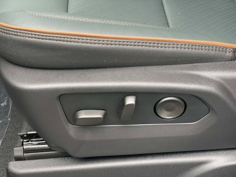 New 2026 GMC Yukon XL AT4 AWD/4WD image 20