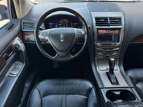 Used 2013 Lincoln MKX AWD image 31