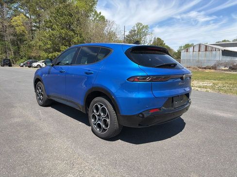 Used 2025 Alfa Romeo Tonale image 3