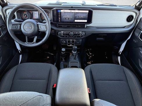 Used 2025 Jeep Wrangler Sport S image 14