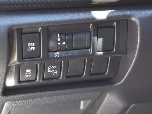 Used 2017 Subaru Impreza 2.0i Premium AWD/4WD image 17
