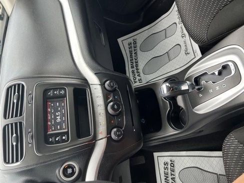 Used 2020 Dodge Journey SE w/ Blacktop Package FWD image 19