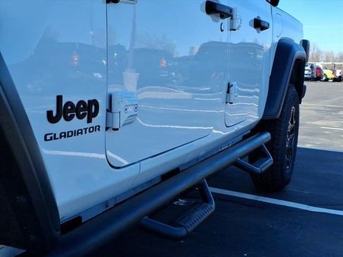 Used 2020 Jeep Gladiator Sport w/ Quick Order Package 24S image 34