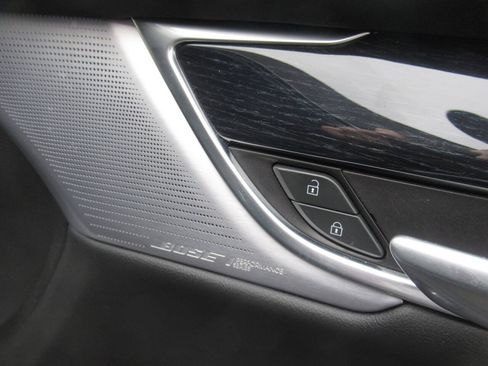 Used 2024 Cadillac XT5 Premium Luxury w/ LPO, Floor Liner Package AWD/4WD image 9