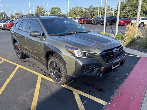 Used 2025 Subaru Outback Wilderness AWD/4WD image 3