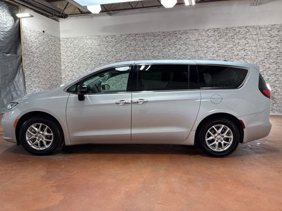 Used 2024 Chrysler Pacifica Touring-L