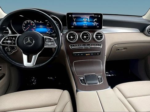 Used 2021 Mercedes-Benz GLC 300 4MATIC image 7