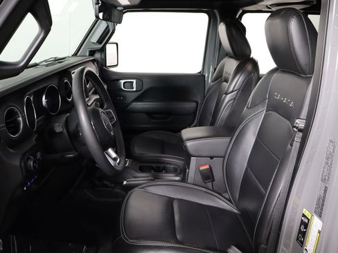 Used 2023 Jeep Wrangler Unlimited Sahara w/ Cold Weather Group AWD/4WD image 14