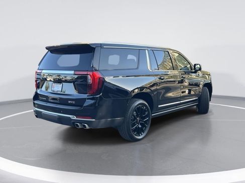 New 2026 GMC Yukon XL Denali w/ Denali Reserve Package AWD/4WD image 3