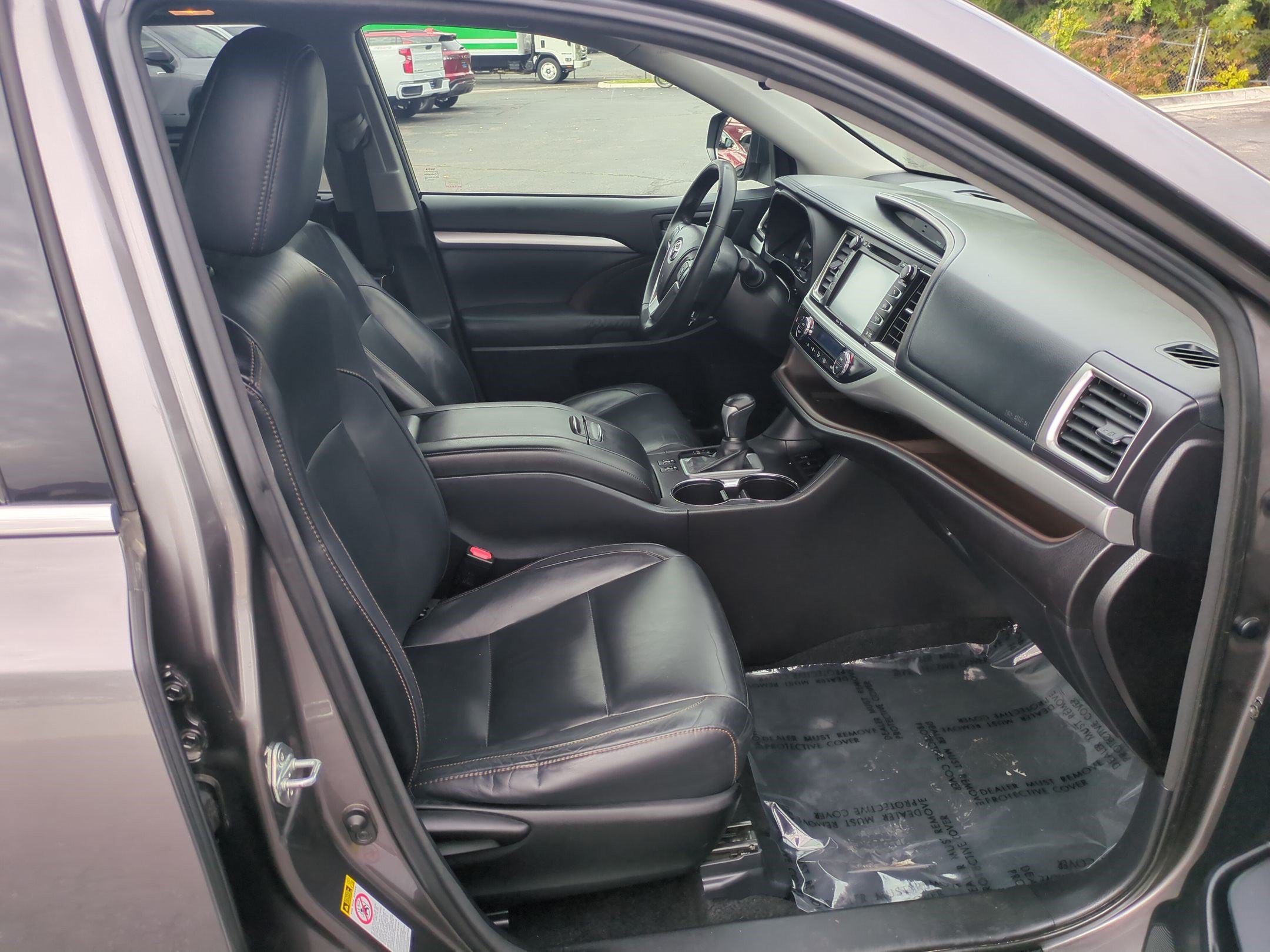 Used 2015 Toyota Highlander XLE FWD image 31