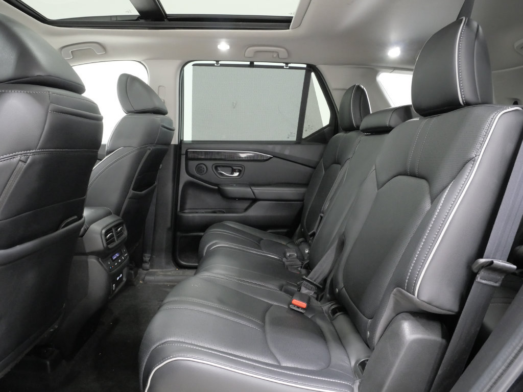 Used 2023 Honda Pilot Elite image 24