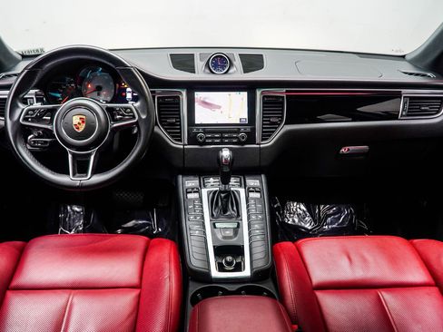 Used 2018 Porsche Macan S image 5
