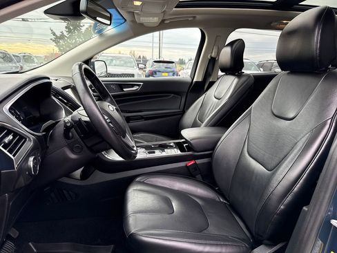 Used 2019 Ford Edge Titanium w/ Cold Weather Package image 19