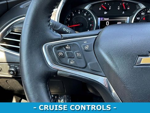 Used 2017 Chevrolet Malibu Premier w/ Premier Sun and Wheel Package FWD image 11