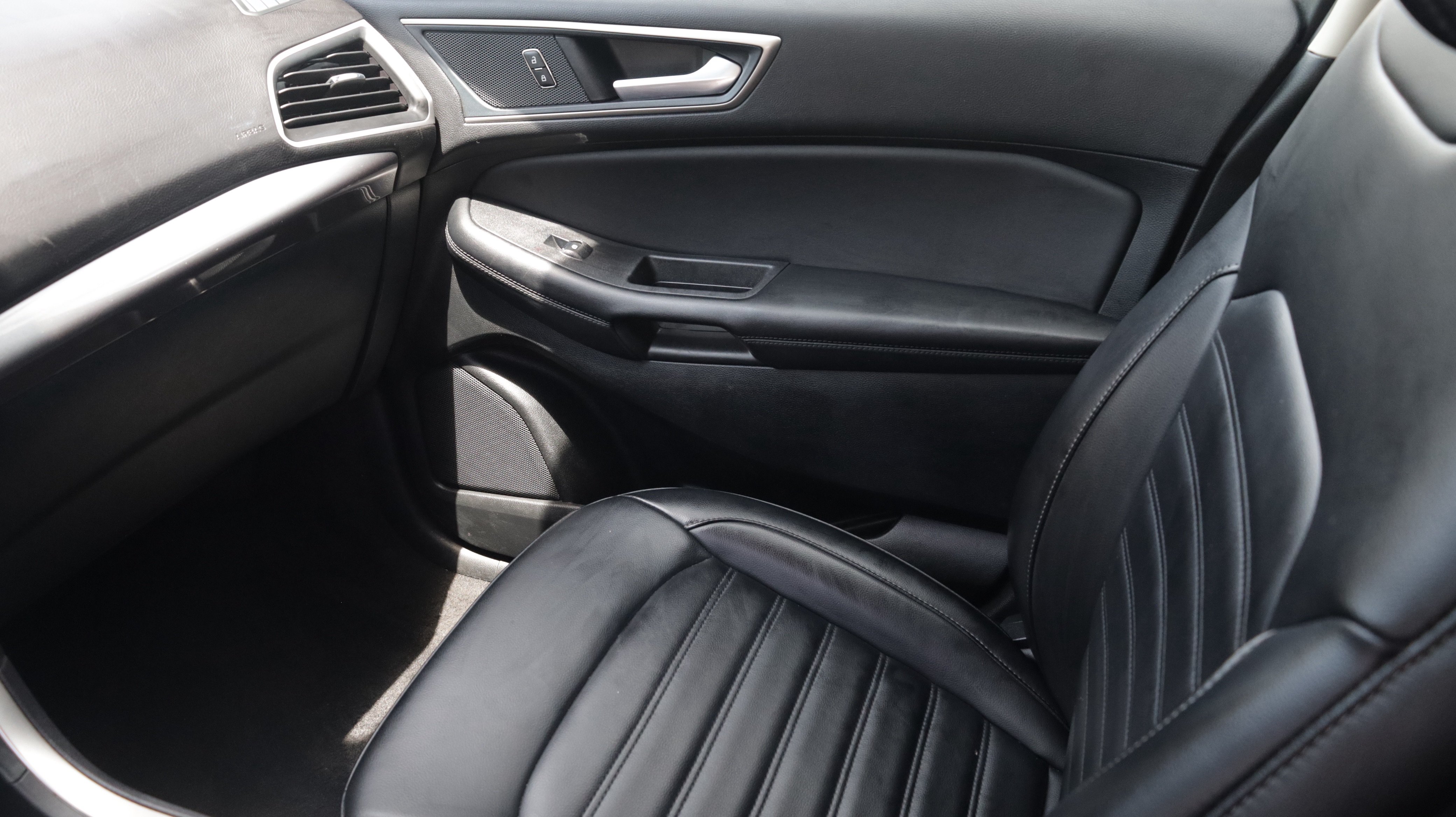 Used 2024 Ford Edge SEL AWD/4WD image 11